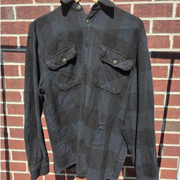 MadeWorn LA Snoop Dogg "DoggyStyle" Flannel - Picture 2 of 5